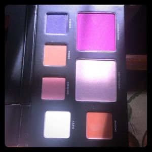 Deck of  Scarlet Makeup Palette